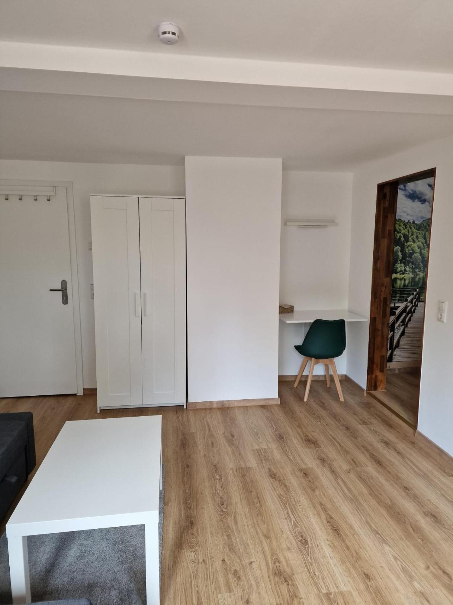 Exklusive Zimmer Mit Geteiltem Bad Und Kueche Kg Stadtilm Exterior foto